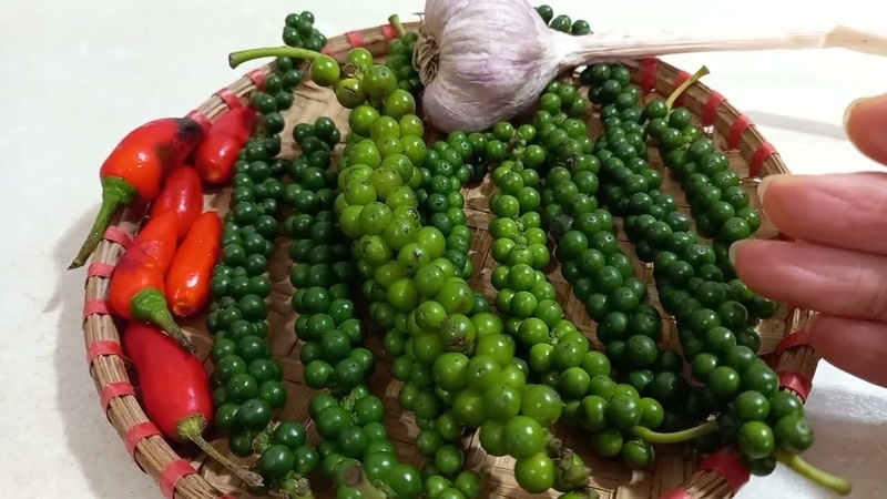 tiêu xanh ngâm mắm 2