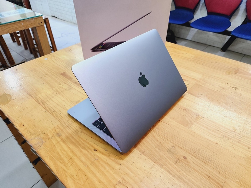 Kích thước MacBook Pro 13 inch (ảnh 7)