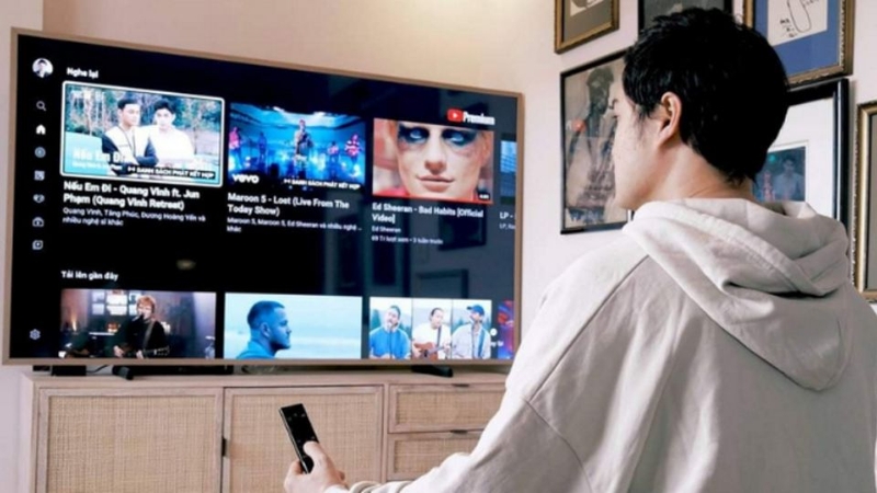 tivi TCL có tiếng rè rè 3