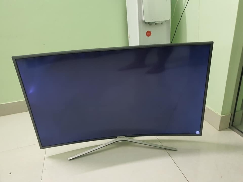 Tivi Asanzo bị đen màn hình 3