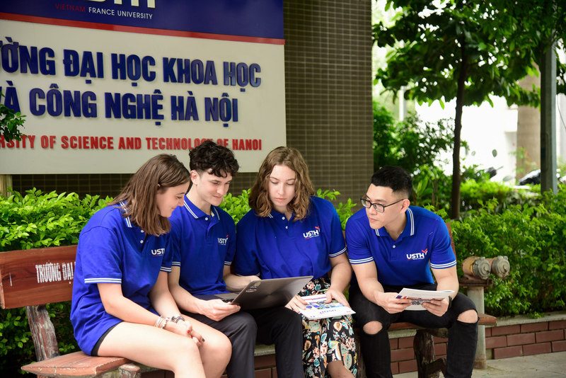 Toán Anh GDCD là khối gì 5