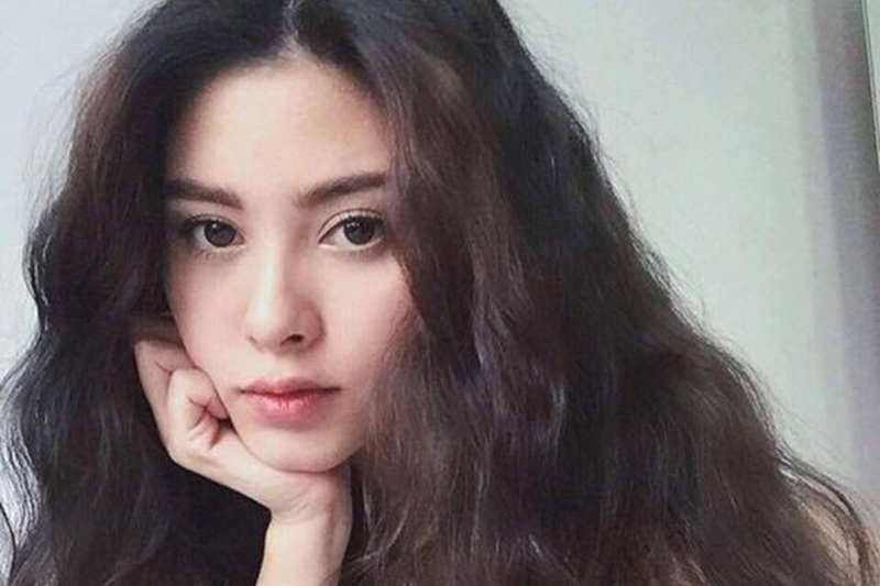 Tóc ngắn layer nữ xoăn