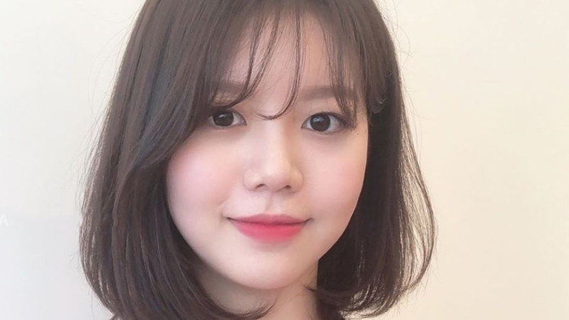 Tóc ngắn mái thưa uốn nhẹ