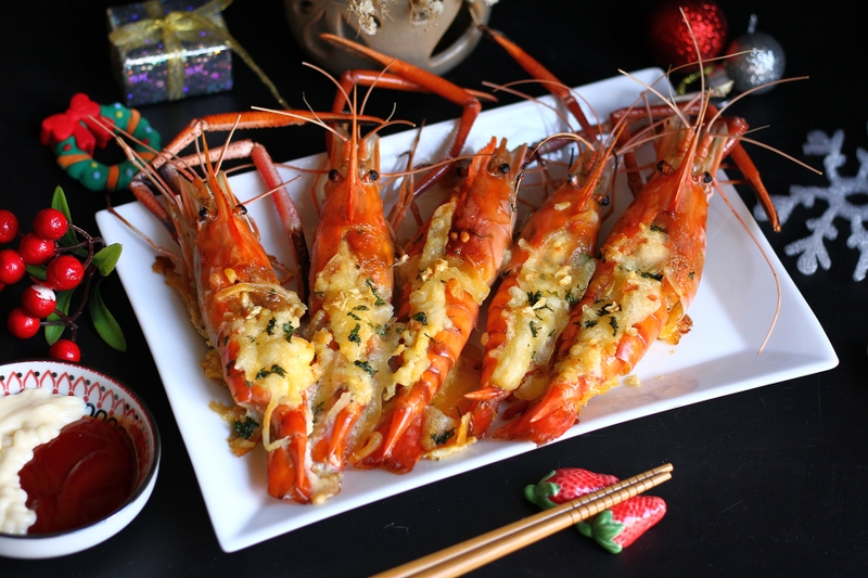 tôm càng xanh sốt bơ tỏi 1
