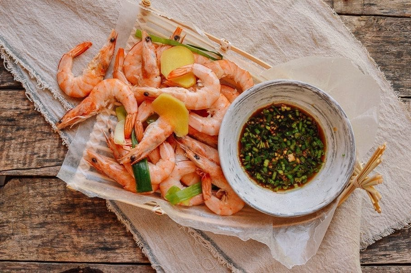 tôm hấp sả gừng