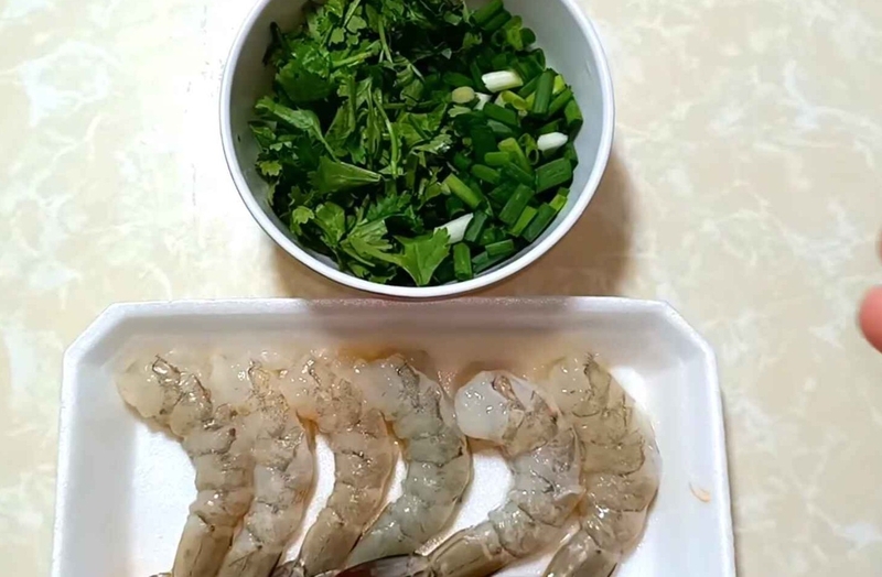 tôm xào súp lơ hình 3