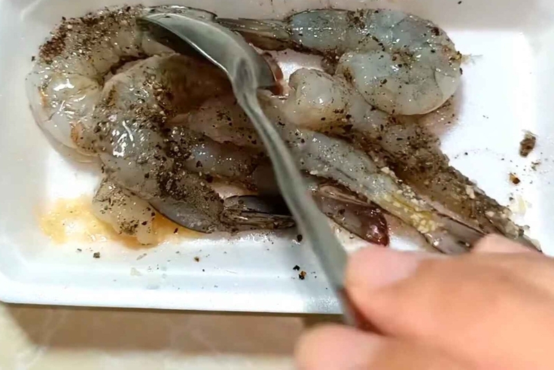 tôm xào súp lơ hình 4