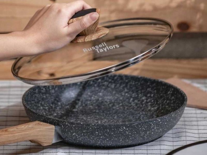 Top chảo chi&ecirc;n kh&ocirc;ng d&iacute;nh v&acirc;n đ&aacute; tốt nhất 2026 - 02