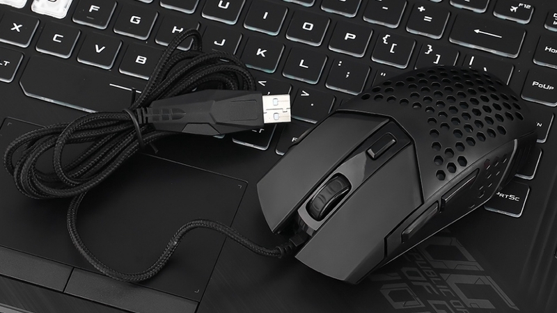 Zadez G151M có tản nhiệt lưới cùng dải đèn LED RGB rực rỡ