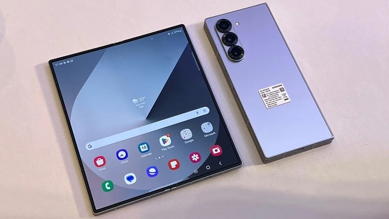 Samsung Galaxy Z Fold 6 chỉ mỏng 12.1mm khi đóng và 5.6mm nếu mở ra
