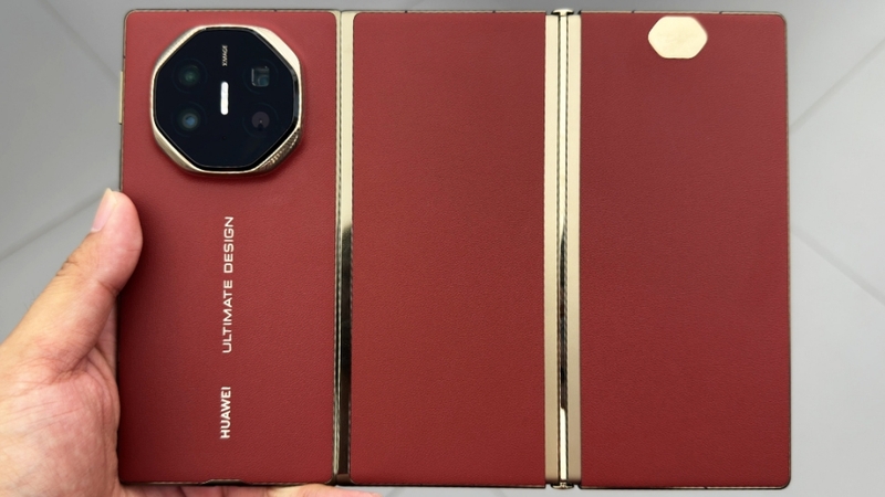 Huawei Mate XT là một trong số ít smartphone gập 3 theo kiểu chữ Z