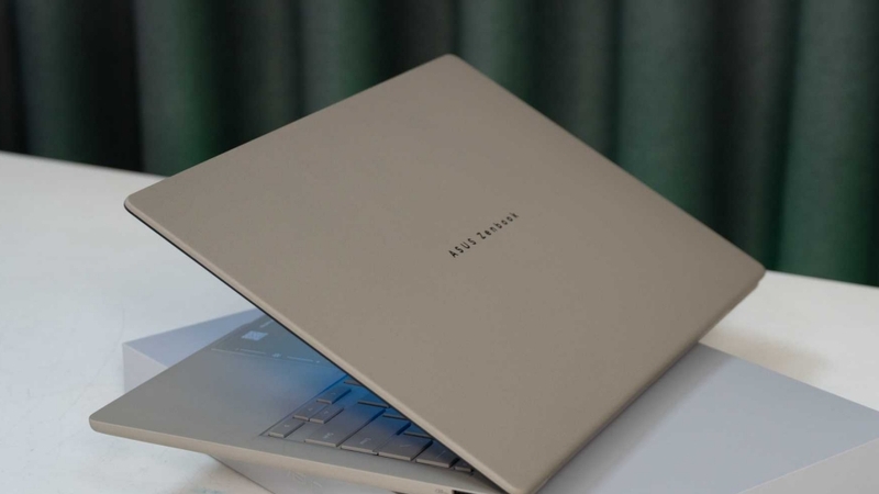 ASUS Zenbook A14 UX3407QA được trang bị bộ xử lý Snapdragon X X1-26-100