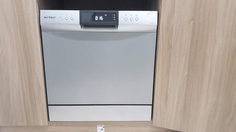 may rua bat eurosun sks60e08eu