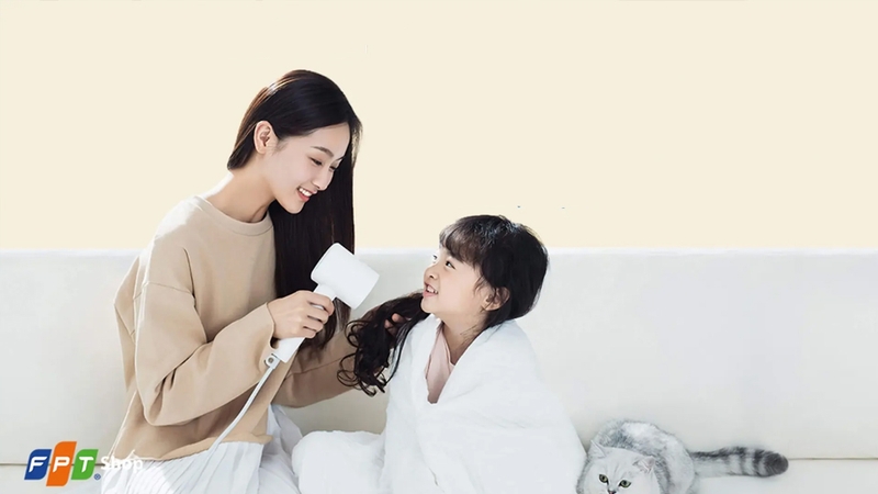 Top máy sấy tóc có sấy mát 1