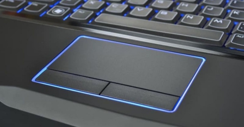 Sơn phủ lại bề mặt touchpad