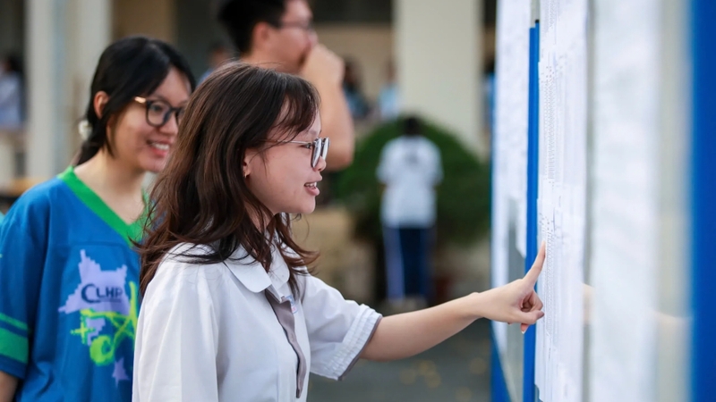 Thí sinh cần làm gì sau khi biết điểm thi tốt nghiệp THPT 2026?