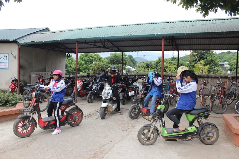 Mẫu 3 - Học sinh và trách nhiệm xây dựng văn hóa giao thông