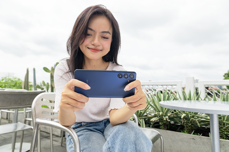 Trải nghiệm bền bỉ với Samsung Galaxy M55 1