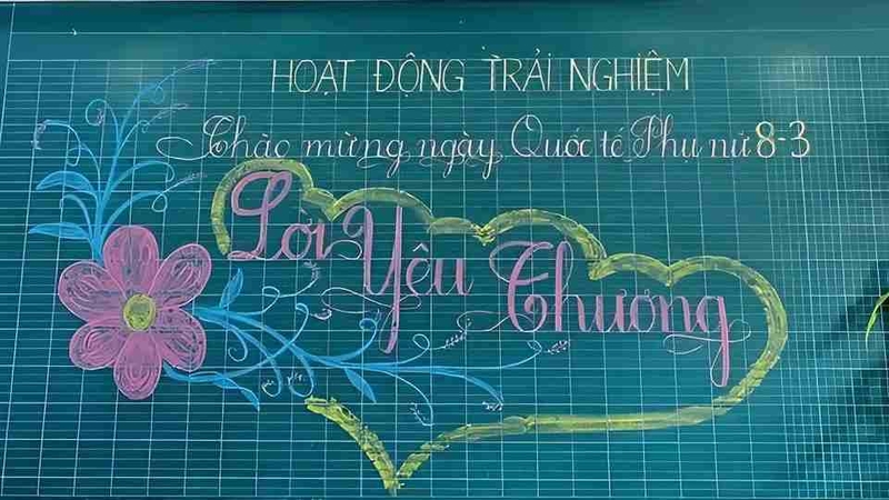 Trang trí bảng đen bằng phấn ấn tượng