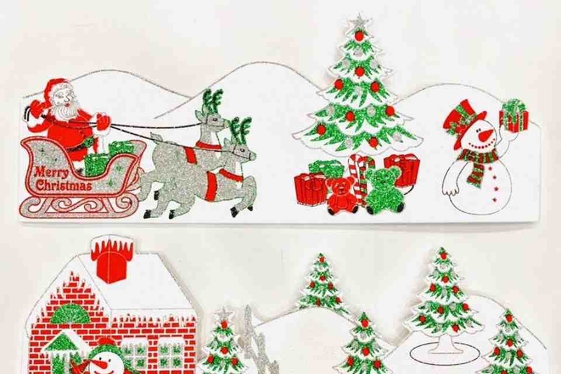 Cách trang trí bảng Noel bằng hộp quà tặng