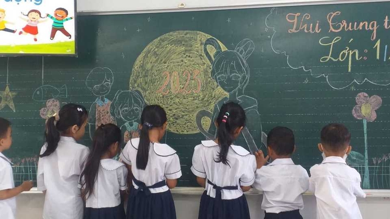 Phát triển kỹ năng sáng tạo và làm việc nhóm