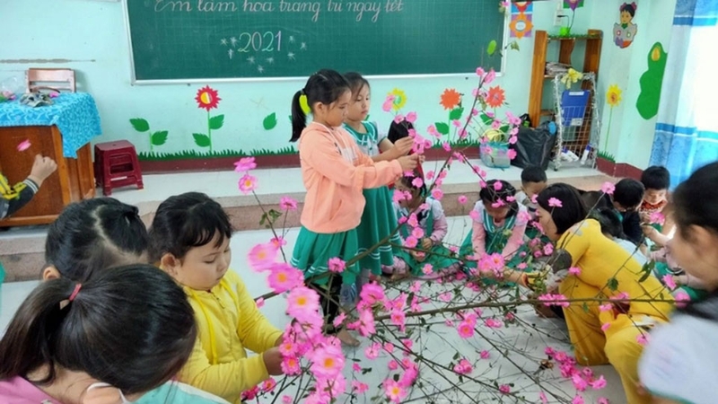trang trí lớp học Tết Nguyên đán 1