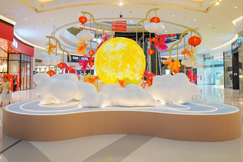 Trang trí Trung thu 2025 ngoài trời, khu phố hoặc trung tâm thương mại