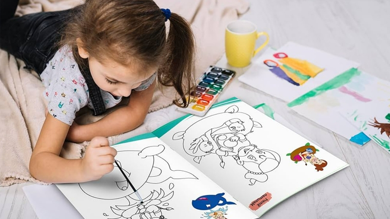 Tranh tô màu cho bé là những bức họa được phác thảo với viền đen