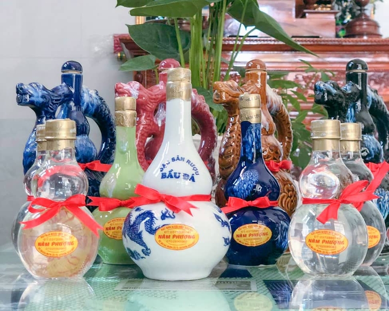 Nhâm nhi tré cùng chai rượu Bầu Đá