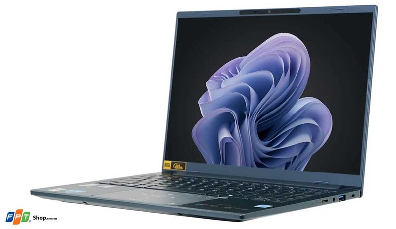 Trên tay Acer Swift Go 14 AI - 03