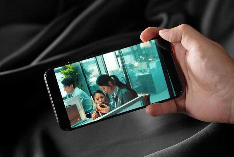 Trên tay Huawei Mate 70 Air - 05