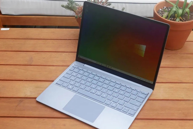 Trên tay Microsoft Surface Laptop Go - 06