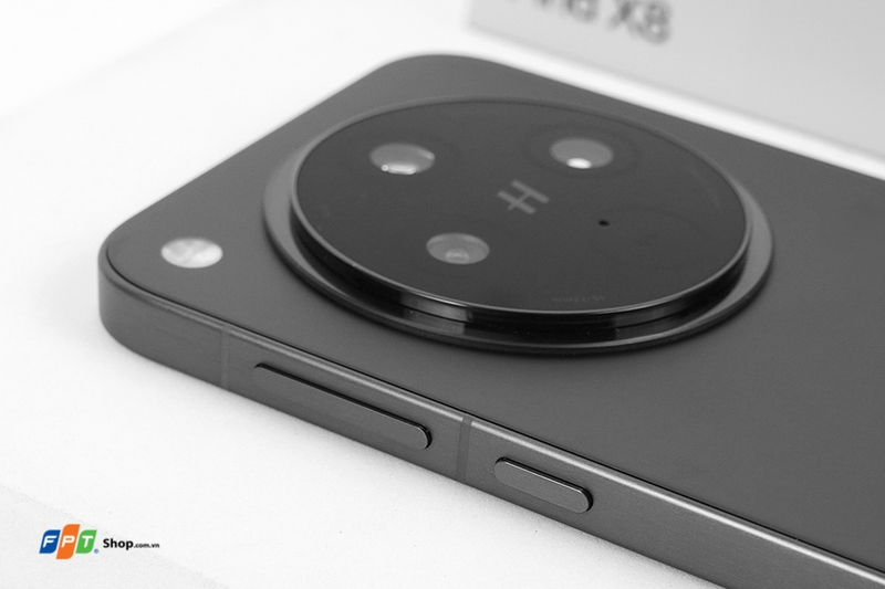 Mở hộp và trên tay OPPO Find X8 tại Việt Nam (ảnh 2)
