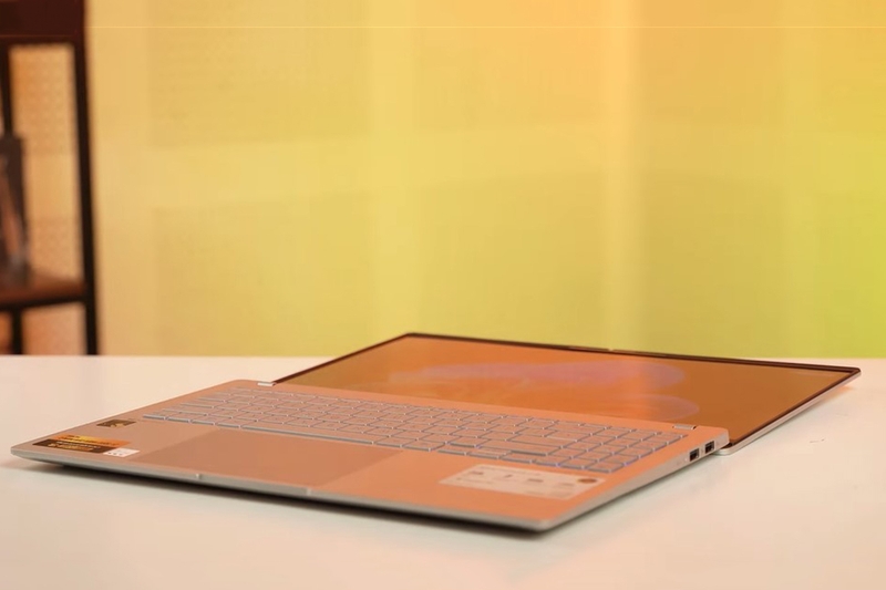 Đánh giá Asus Vivobook S 15 OLED 33