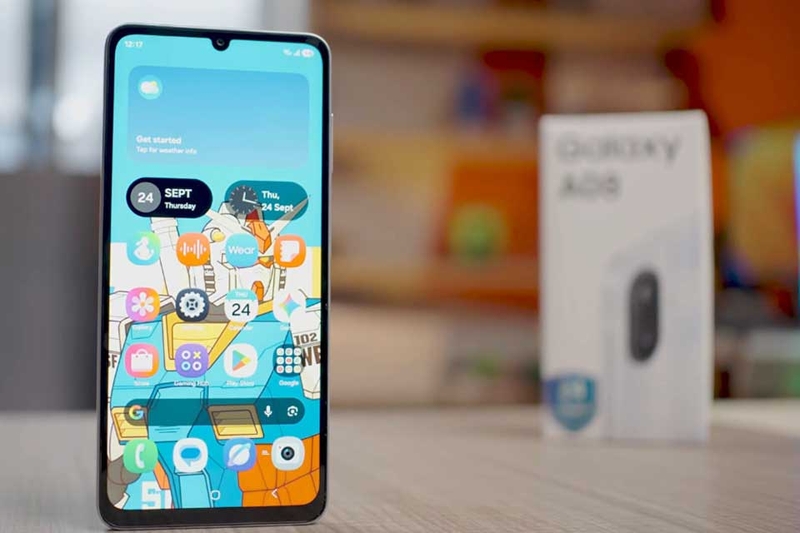 Trên tay Galaxy A08 - 02