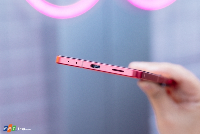 Trên tay Samsung Galaxy Z Flip7 tại Việt Nam (ảnh 7)