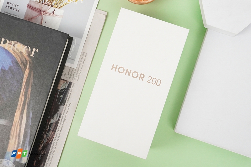 Trên tay HONOR 200 5G tại Việt Nam 1