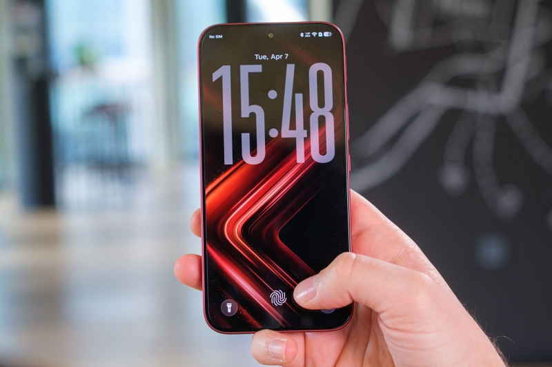 Trên tay Infinix GT 50 Pro - hình 5