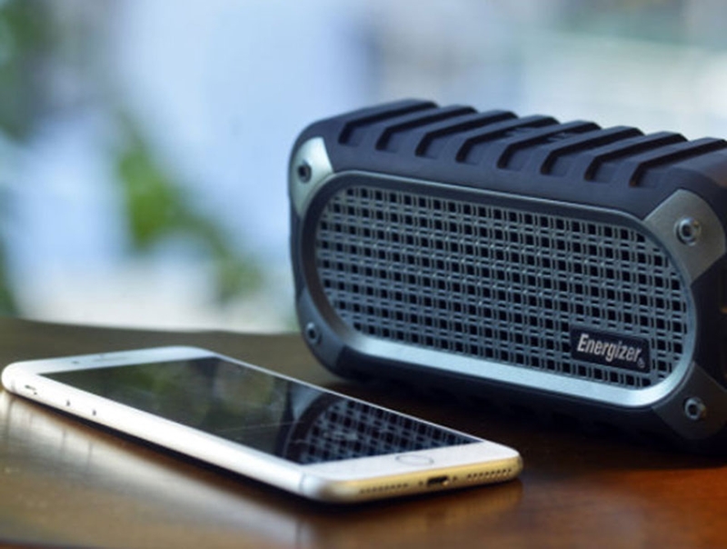 Trên tay Energizer BTS106 - 02