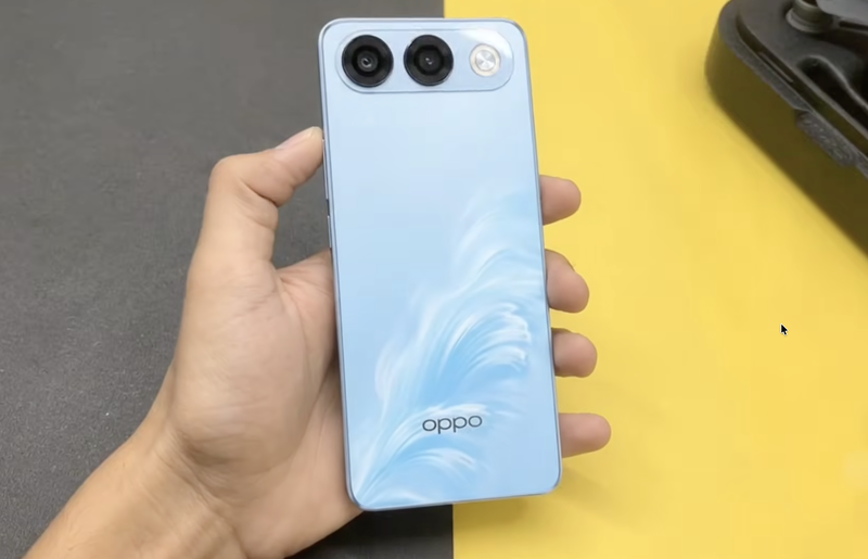 trên tay OPPO A7 Pro - Hình 6
