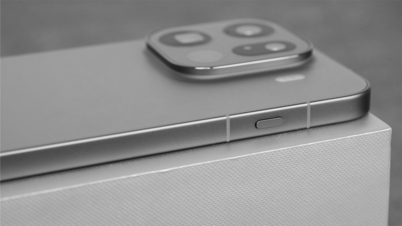 Trên tay OPPO Find X9 Pro tại Việt Nam 7