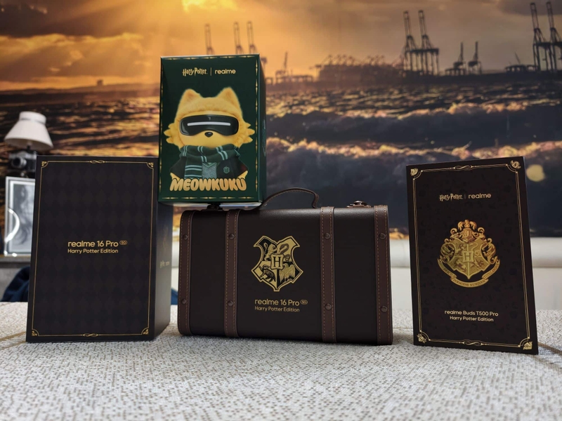 trên tay realme 16 Pro 5G Harry Potter Edition 12.jpg