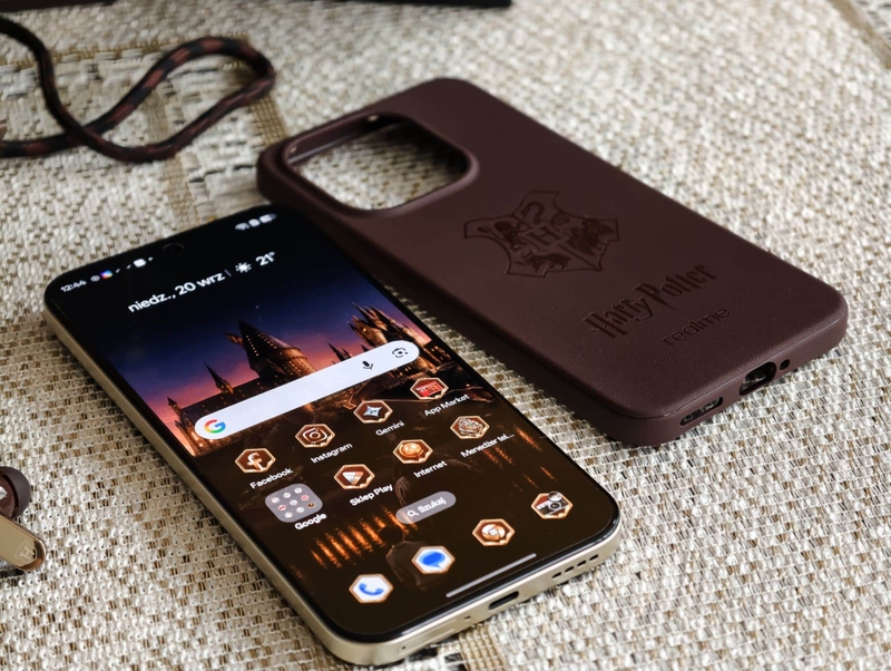 trên tay realme 16 Pro 5G Harry Potter Edition 6.jpg