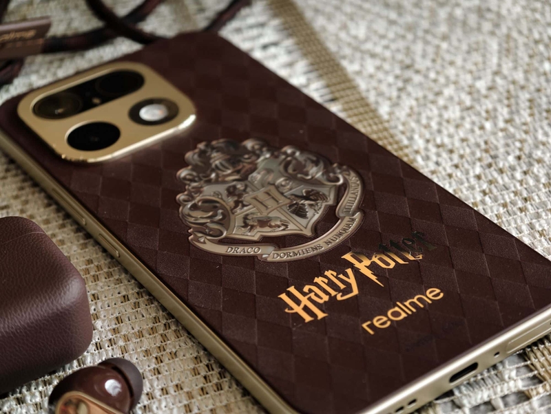 trên tay realme 16 Pro 5G Harry Potter Edition 7.jpg
