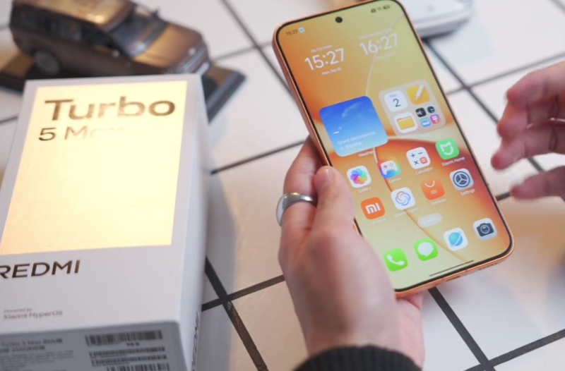 Trên tay Redmi Turbo 5 Max - hình 1
