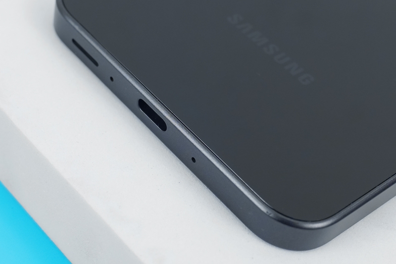 Trên tay và đánh giá Galaxy A26 5G (ảnh 5)