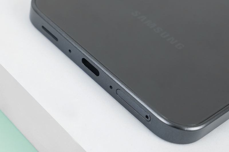 Trên tay và đánh giá nhanh Samsung Galaxy A36 5G (ảnh 7)