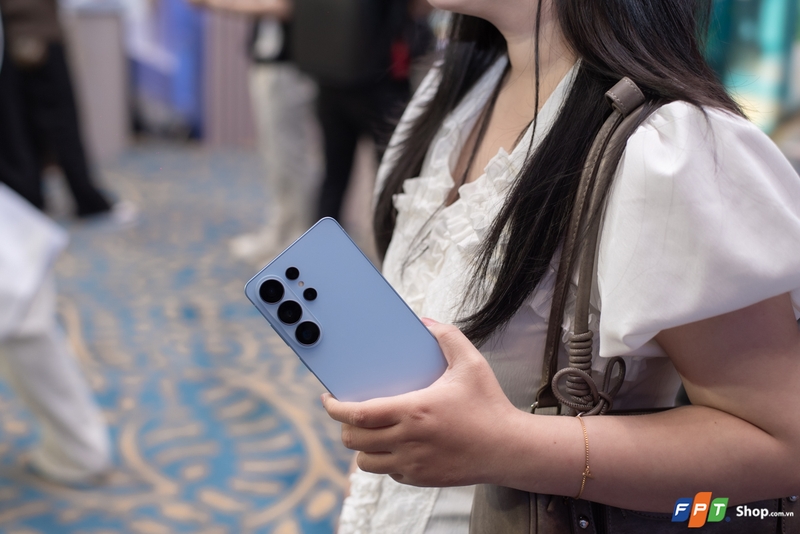 Trên tay Samsung Galaxy S26 Ultra 8