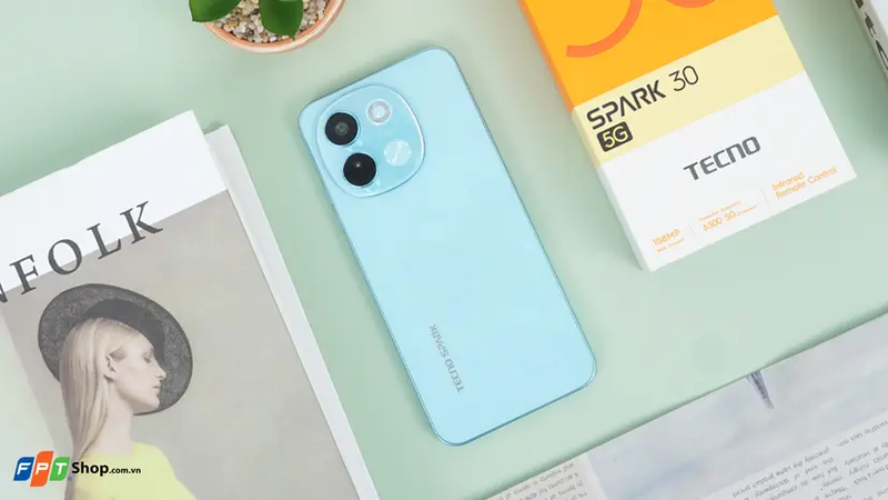 Trên tay Tecno Spark 30 5G - hình 1