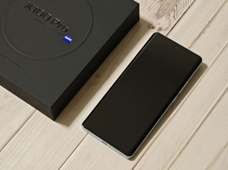 Trên tay vivo X100 Pro - 06